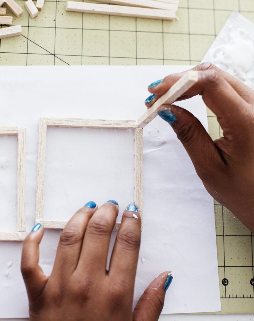 Подставка для цветов из дерева своими руками: сборка Подставка для цветов из дерева своими руками: сборка